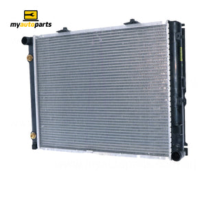 Radiator 35 / 35 mm Plastic Aluminium 575 x 448 x 32 mm Manual/Auto 1.8L,2.0L,2.3L L M102-921 Aftermarket Suits Mercedes-Benz C Class W201 1984 to 1994